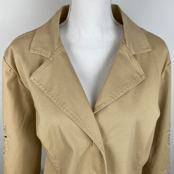 Susan Graver, Plus Size 2X Tan Jacket Embroidered Button Closure EUC - Picture 2 of 15